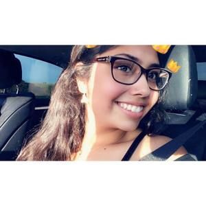 Meet your Posher, Corina